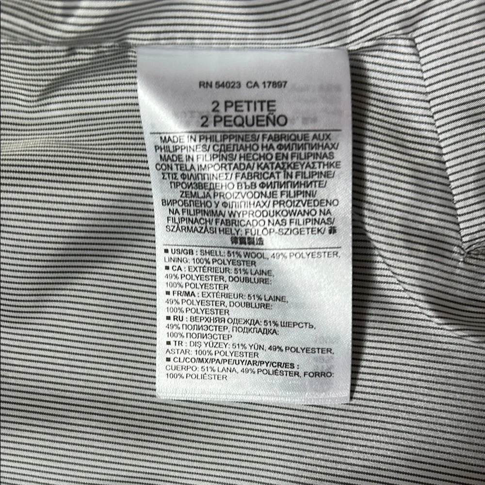 Banana Republic Gray Double-Breasted Blazer - Picture 4 of 5